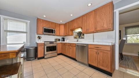 35 New St, Wayne, NJ 07470 photo 6