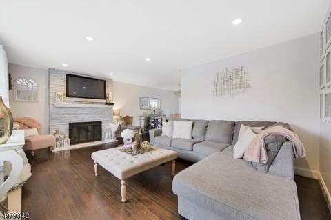 371 Ratzer Rd, Wayne, NJ 07470 photo 4