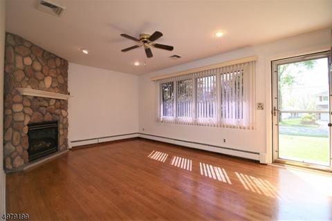 50 Sears Pl, Wayne, NJ 07470 photo 6
