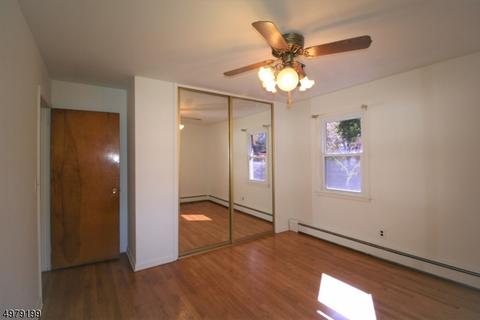 50 Sears Pl, Wayne, NJ 07470 photo 11
