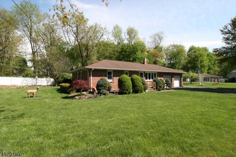 50 Sears Pl, Wayne, NJ 07470 photo 2