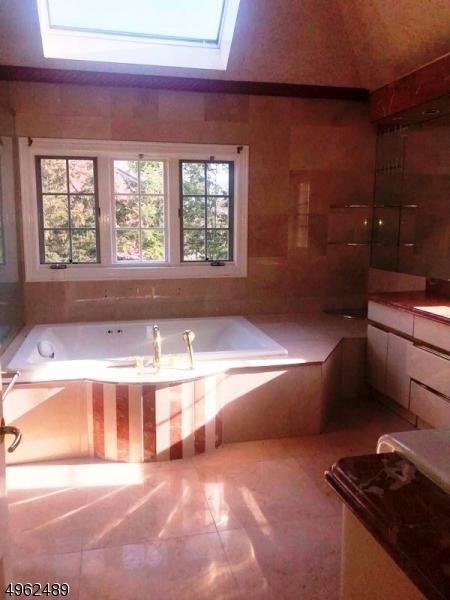13 Peach Tree Pl, Upper Saddle River, NJ 07458 photo 10