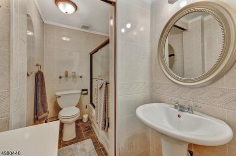 9 Grove Pl, Wayne, NJ 07470 photo 15