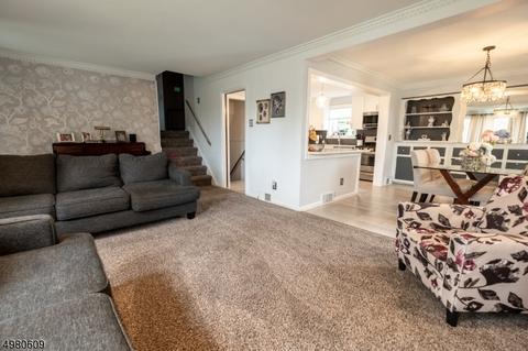 142 Summit Ave, Lyndhurst, NJ 07071 photo 3
