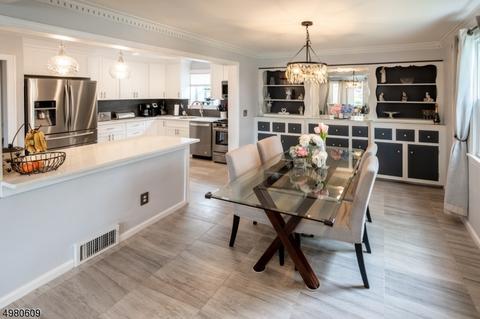 142 Summit Ave, Lyndhurst, NJ 07071 photo 4