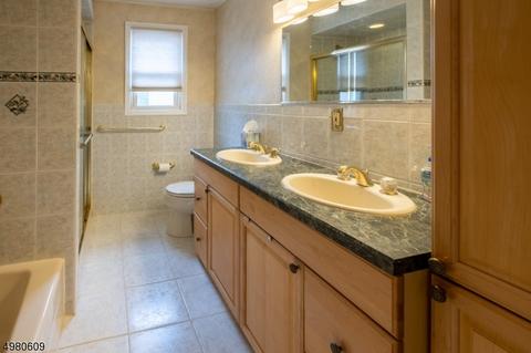 142 Summit Ave, Lyndhurst, NJ 07071 photo 7