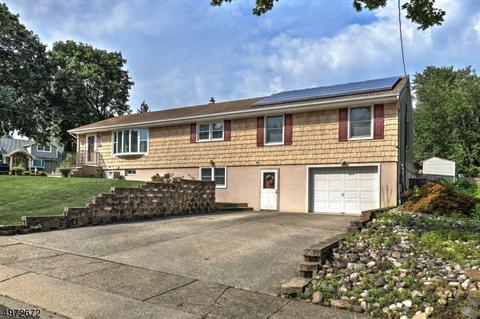 3 Deerfield Rd, Wayne, NJ 07470 photo 2