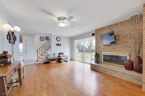 47 Emerson Pl, Wayne, NJ 07470 photo 8