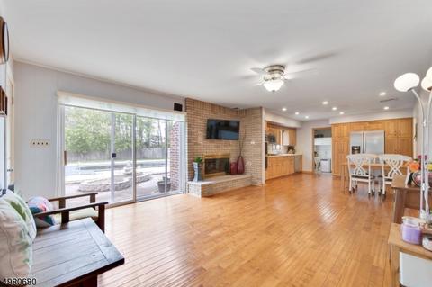 47 Emerson Pl, Wayne, NJ 07470 photo 9