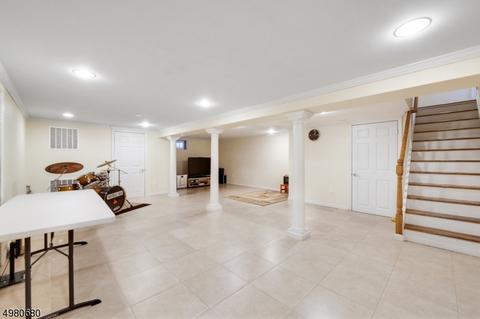 47 Emerson Pl, Wayne, NJ 07470 photo 21