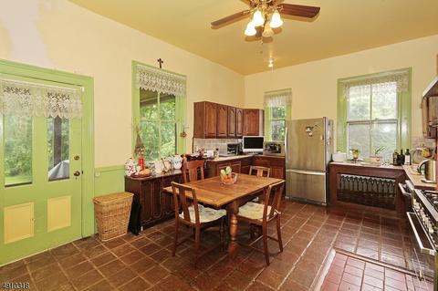 7 Rockview Ter, North Plainfield, NJ 07060 photo 12