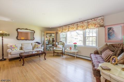 7 E Logan Rd, Randolph, NJ 07869 photo 3