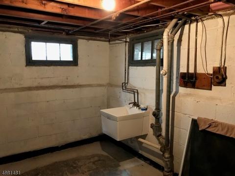 121 Locust Dr, Union, NJ 07083 photo 16