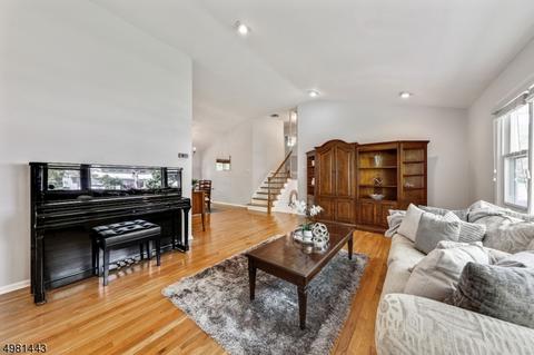 78 Laurel Dr, Springfield, NJ 07081 photo 5