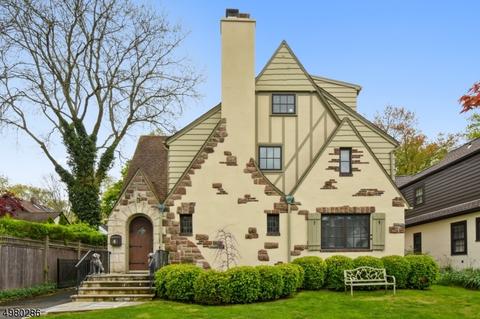 4 Watchung Pl, Summit, NJ 07901 photo 1