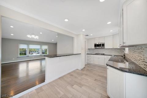 33 Cypress Ter, Springfield, NJ 07081 photo 2