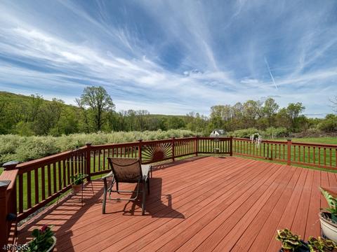 7 Bog Meadow Ln, Hampton, NJ 08827 photo 2