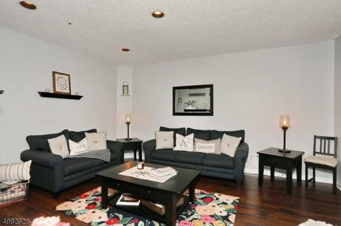 601 Brittany Dr, Wayne, NJ 07470 photo 7