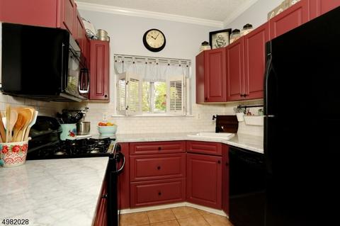 601 Brittany Dr, Wayne, NJ 07470 photo 15