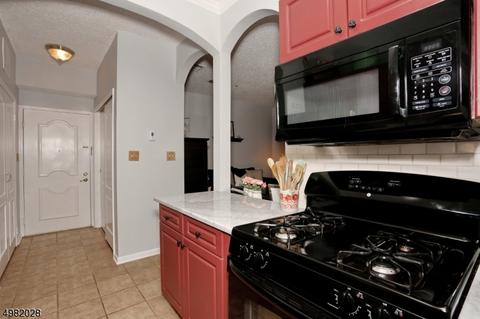 601 Brittany Dr, Wayne, NJ 07470 photo 16