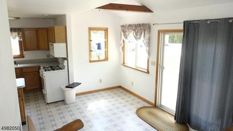 145 E Prospect St, Hackettstown, NJ 07840 photo 4