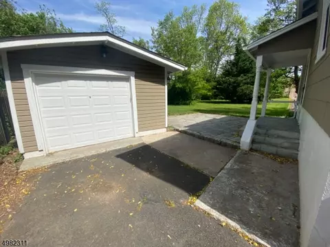 37 Walnut Ct, Springfield, NJ 07081 photo 3