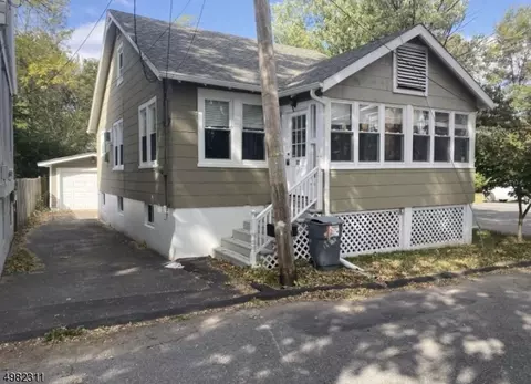 37 Walnut Ct, Springfield, NJ 07081 photo 2