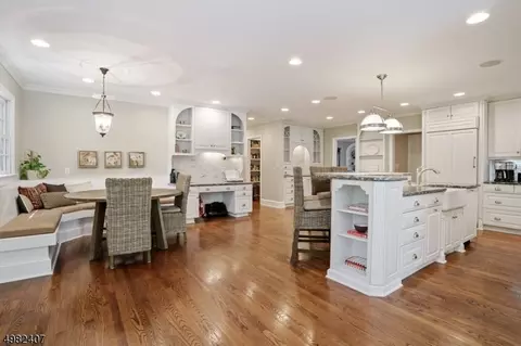 7 Woodmere Dr, Summit, NJ 07901 photo 3
