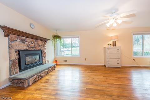 32 Blossom Rd, Hampton, NJ 08827 photo 4