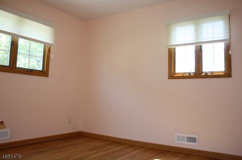 35 Highview Ter, Dover, NJ 07801 photo 10