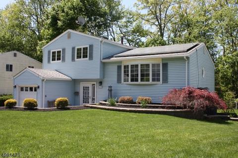 35 Highview Ter, Dover, NJ 07801 photo 2