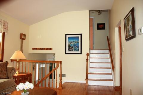 35 Highview Ter, Dover, NJ 07801 photo 8