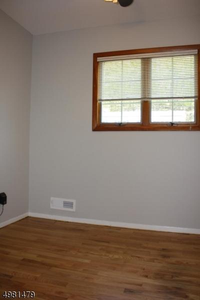 35 Highview Ter, Dover, NJ 07801 photo 12