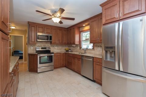 70 Knickerbocker Ave, Randolph, NJ 07869 photo 8
