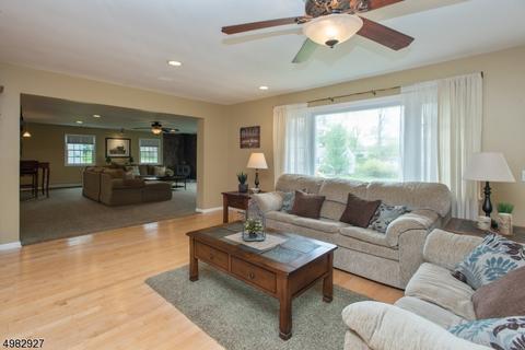70 Knickerbocker Ave, Randolph, NJ 07869 photo 4