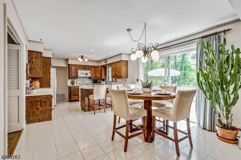 32 Pine Hill Dr, Upper Saddle River, NJ 07458 photo 7