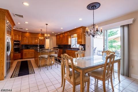 38 Gates Pl, Wayne, NJ 07470 photo 10