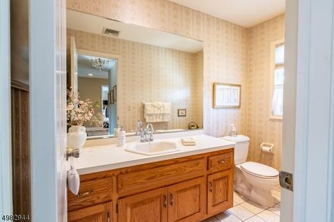 38 Gates Pl, Wayne, NJ 07470 photo 14