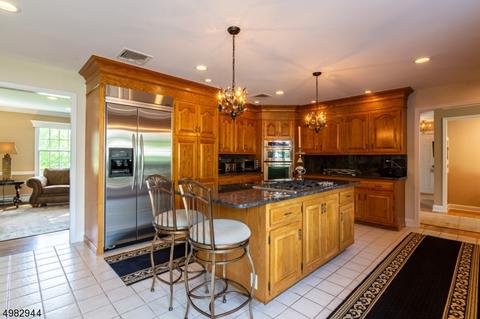 38 Gates Pl, Wayne, NJ 07470 photo 11
