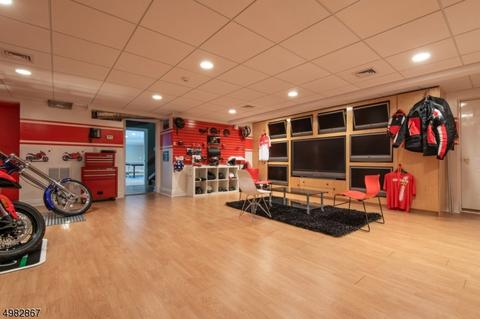 37 E Saddle River Rd, Saddle River, NJ 07458 photo 23