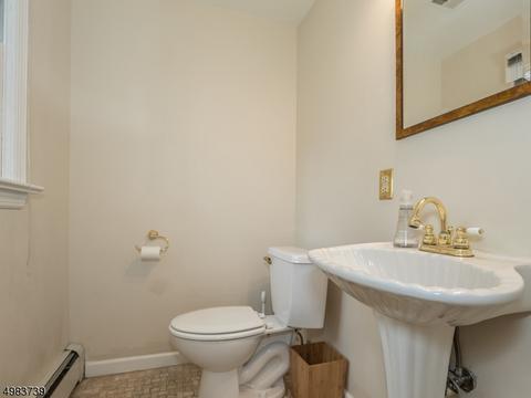 23 Hershey Rd, Wayne, NJ 07470 photo 5