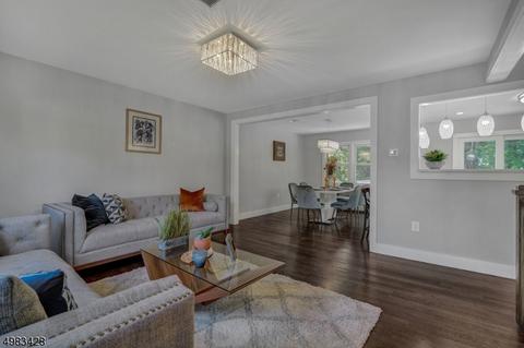 8 Waterway Rd, Wayne, NJ 07470 photo 4