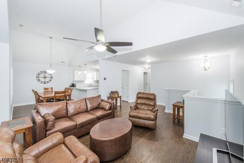 28 Davis Ave, Dover, NJ 07801 photo 3