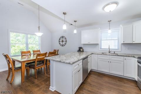 28 Davis Ave, Dover, NJ 07801 photo 2