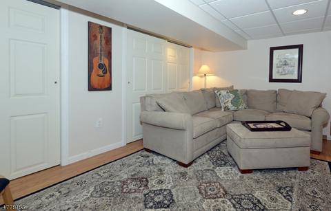 68 Chestnut Dr, Wayne, NJ 07470 photo 22