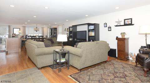 68 Chestnut Dr, Wayne, NJ 07470 photo 8