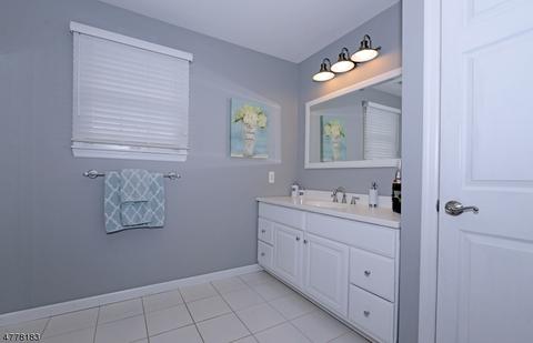 68 Chestnut Dr, Wayne, NJ 07470 photo 16