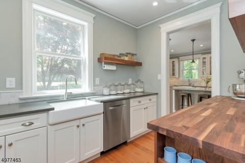 90 Christopher St, Montclair, NJ 07042 photo 13