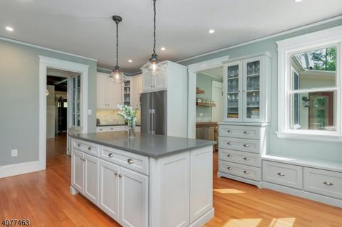 90 Christopher St, Montclair, NJ 07042 photo 15