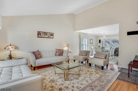 12 Lowell Dr, Wayne, NJ 07470 photo 3